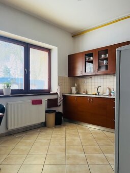 KANC. PRIESTOR 2 MIESTNOSTI, BENCÚROVA UL, STARÉ MESTO - 5