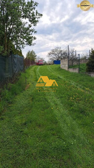 Predám stavebný pozemok v obci Trávnica - 5