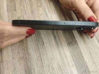 Predám Iphone 15 128GB, cierny - 5