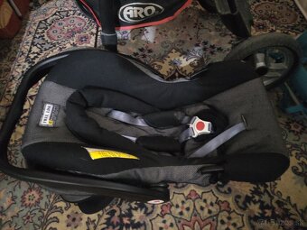 Predám prenosnú autosedačku - 5