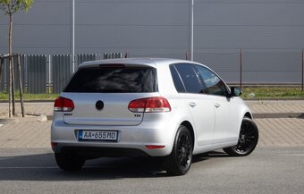 Volkswagen Golf 1.6 TDI z roku 2011 - 5