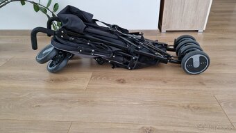 Ľahký športový kočík Mini Chilly - 5