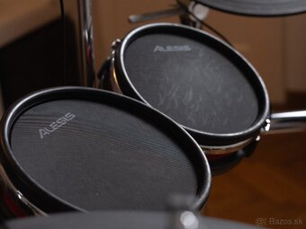 Predám málo používanú biciu súpravu (Alesis Crimson II) - 5