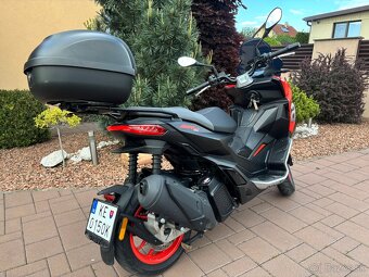 Aprilia SR GT 125 - 5