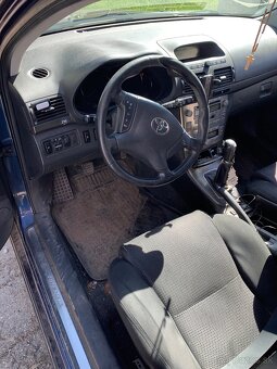 Toyota Avensis 2.0 D4-D - 5