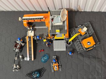 Lego City Artic base - 5