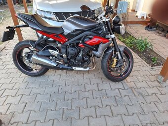 Triumph street triple R 675 - 5