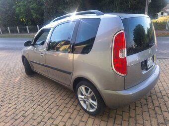 ŠKODA ROOMSTER BENZÍN 2009 - 5