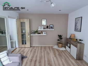 REZERVOVANÝ Útulny 2-izbový byt na Starom sídlisku v Prievi - 5