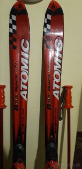 Predám lyže Atomic Beta Race carbon s palicami. - 5