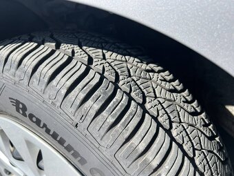 Hyundai i30 Combi 1.5 DPI 80kw benzin - 5