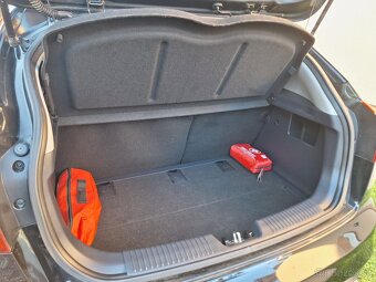 Kia Rio - 5