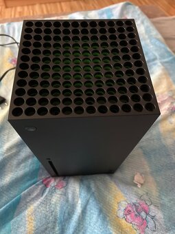 Predám Xbox Series X - 5