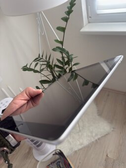 Predám Apple iPad 10.2 (2021) 64GB Wi-Fi - 5
