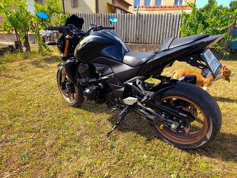 Kawasaki Z750R - 5