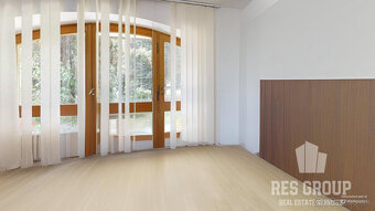Na predaj, 8i rodinný dom 450 m2, pozemok 900 m2, Trnové, - 5
