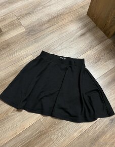Čierna krátka sukňa - 5