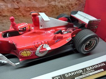 F1 FERRARI F2004 GP BAHRAIN 2004 SCHUMACHER HOTWHEELS 1:18 - 5