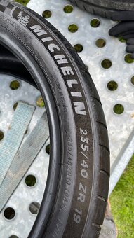 🟡Letné pneu 235/40 r19 Michelin - 5