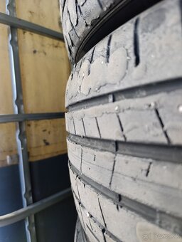 Pneu Pirelli P Zero 235 / 35 R19 - 5