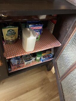 Historická 50-ročná komoda - 5