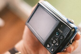 Nikon Coolpix L23 - Blue - 5