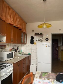 Ponúkam na predaj 2 izb. byt s lodžiou. - 5