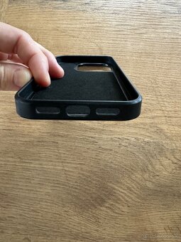 Kryt / obal na iPhone 15 Pro - 5