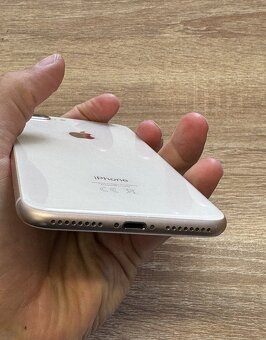 Predám - Apple iPhone 8 plus 64GB GOLD - 5