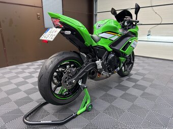 Kawasaki Ninja 650 MY25 Akrapovič / Ako Nová - 5