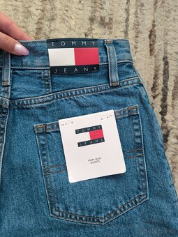 Dámske šortky Tommy Jeans , veľ. M - 5