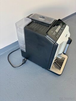 Automatický kávovar Siemens EQ300 v TOP stave - 5