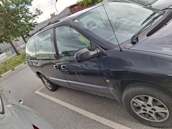Chrysler Grand Voyager 2.5 TD - Veľa nových dielov - 5