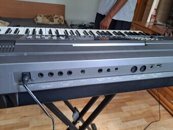 Predám Klávesy Yamaha psr- S770 - 5