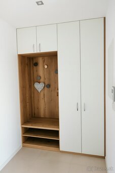 Vstavané skrine a nábytok na mieru - 5