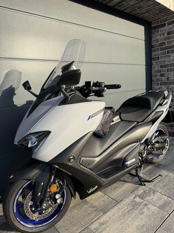 Yamaha Tmax 560 - ako nový - 5