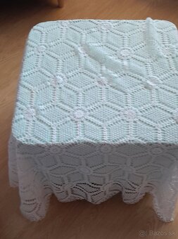 Háčkovaný obrus - 5