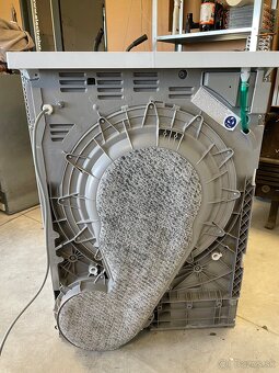 Predám Sušičku pradla Elektrolux 8000 Series - 5