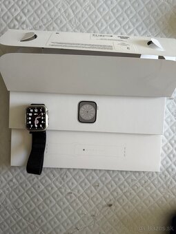 Predám Apple Watch 8 45mm - 5