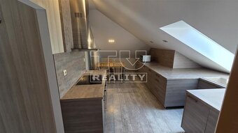 ZARIADENÝ VEĽKOMETRÁŽNY 2 IZBOVÝ BYT V CENTRE MESTA,... - 5