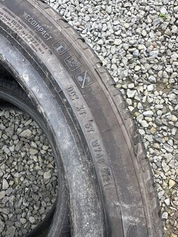 Pirelli scorpin winter 2ks 305/35rR21 a 2ks 275/40 R21 - 5