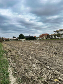 Stavebný pozemok 4702 m² v obci Trstice, Galanta - 5