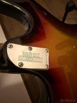 Ernie Ball Music Man Cutlass SSS – „Cukríkový“ stav - 5