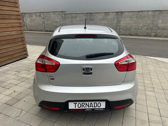 Kia Rio - 5