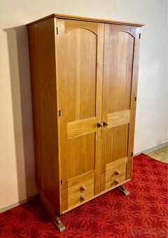 Vitrína a Skriňa - 5