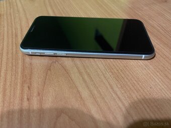 Predám zachovalý IPhone 11 64GB - 5