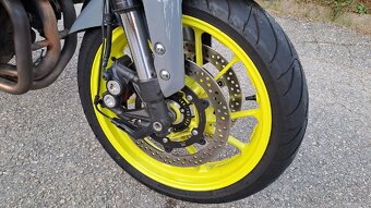Yamaha MT09 - 5