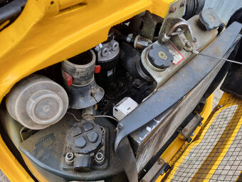 AKCE VÝPRODEJ Prodám pásovy minibagr JCB 8014 - 5