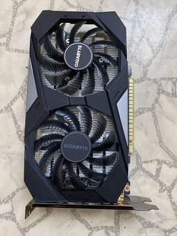 Predám tieto 2 gpu Radeon R7 260X 2gb GTX 1650 4 gb - 5
