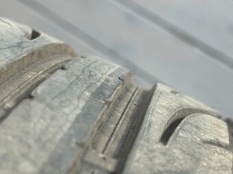 215/45 R16 - 5